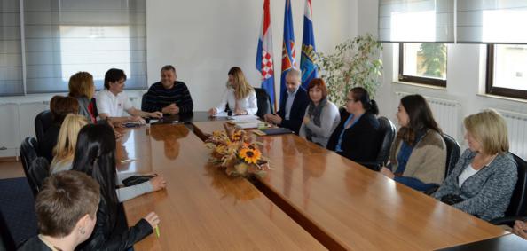 U program javnih radova Gradskog društva Crvenog križa Novska uključeno 17 polaznika