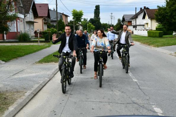 Ministri Šime Erlić i Marin Piletić u Novskoj - Gradu primjeru pozitivnih učinaka EU fondova